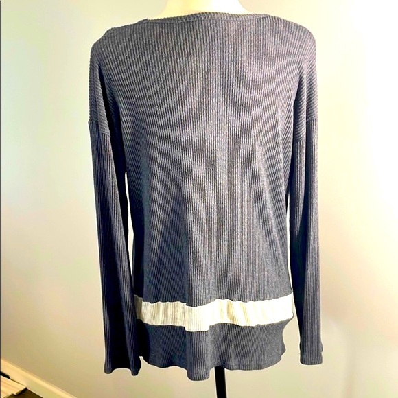 Papillon Gray & White Ribbed Long Sleeve Top, Soft Relaxed Fit Size S - Picture 5 of 7